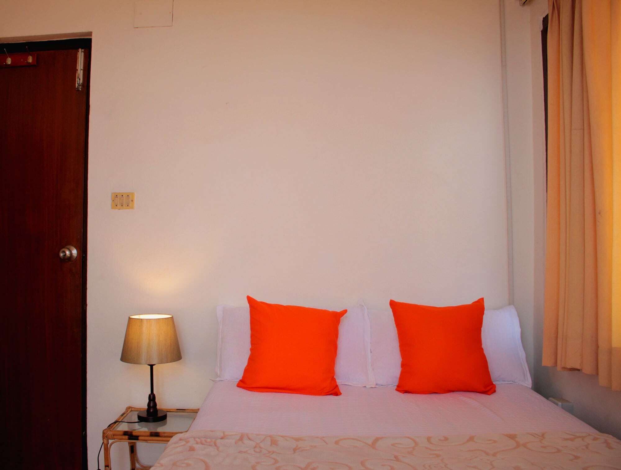 Ojas Wellness B&B Lalitpur Экстерьер фото